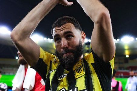 بنزيما يعادل إنجاز حمد الله مع اتحاد جدة