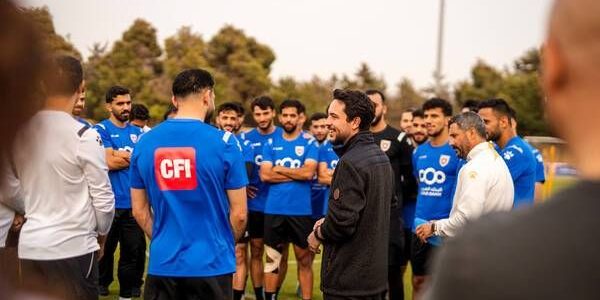 ولي عهد الأردن يتابع تدريبات منتخب النشامى